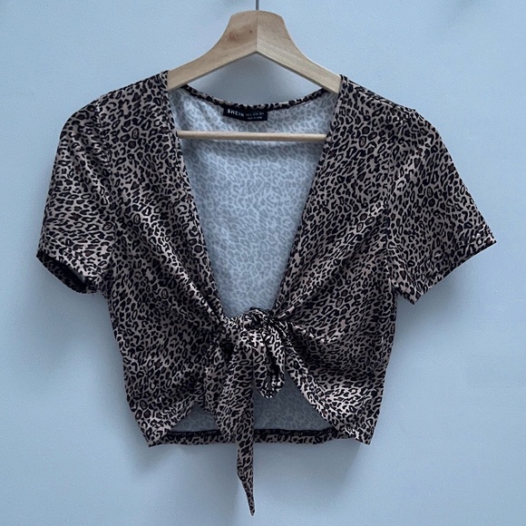 Cheetah Print Cropped T-shirt - Picture 1 of 5